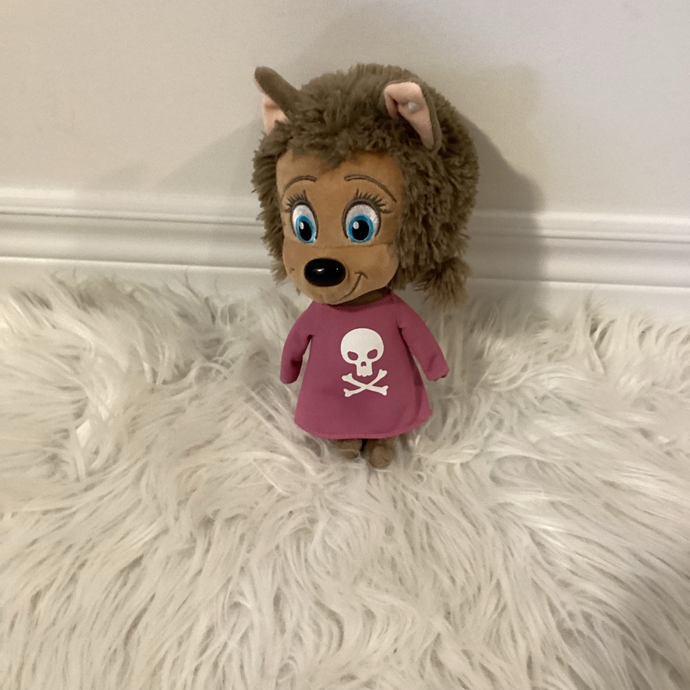 Hotel Transylvanie Plush Toy with Pink Dress and Skull Design